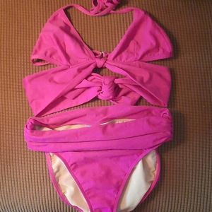 Almost new super cute fuchsia bikini!!